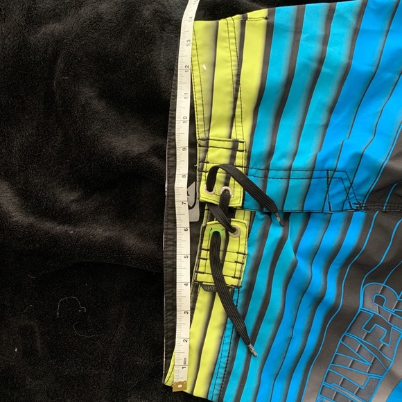 Quicksilver board shorts. Size tag unreadable. - Picture 12 of 16